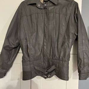 Ladies leather bomber jacket